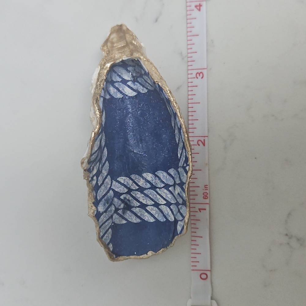 Hand Crafted‎ Coastal Decorative Shell - Picture 5 of 5